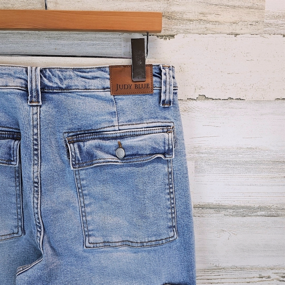 Judy Blue Claire Light Wash High Waist Wide Leg Cargo Jeans Stretch Denim 31 - Picture 10 of 13